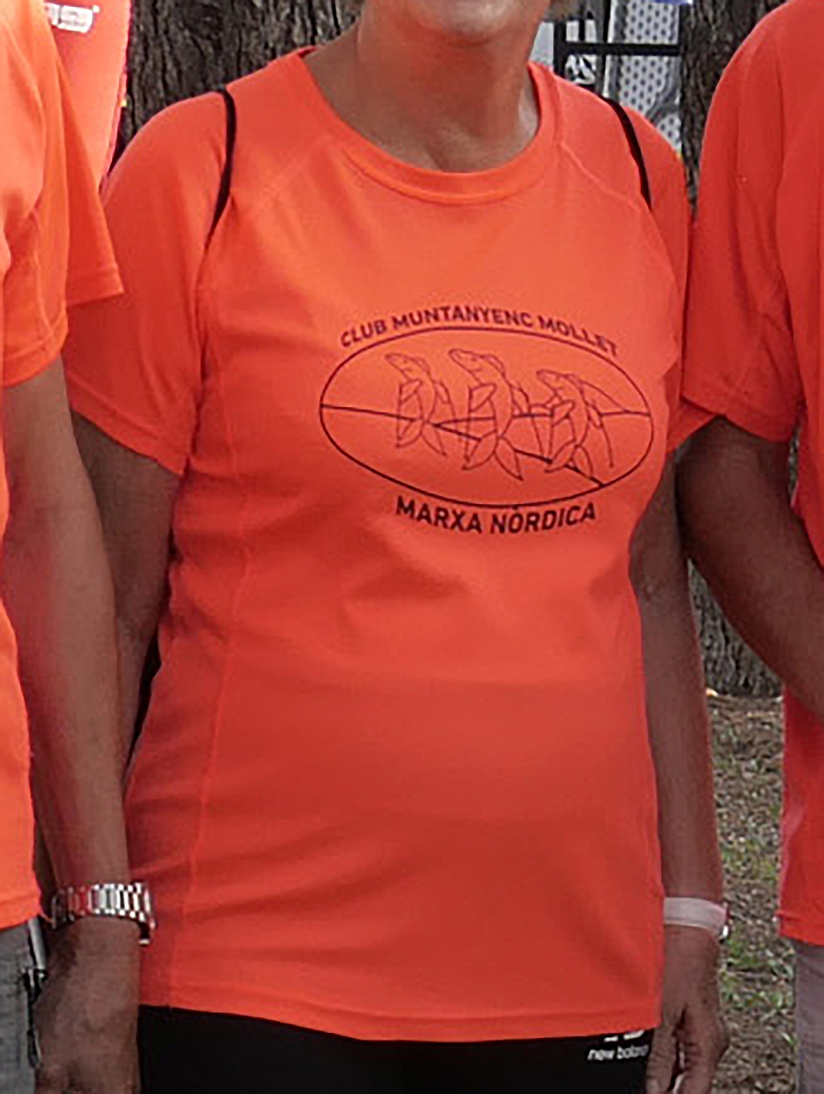 Primera samarreta de la secció de marxa nòrdica, dissenyada per la Mª Teresa Feliu